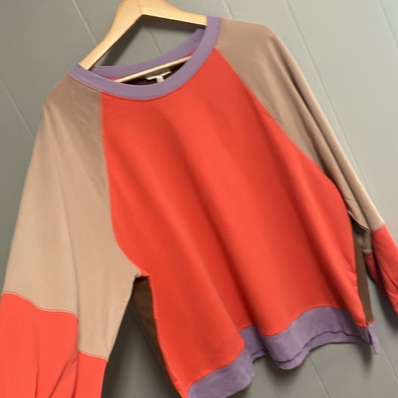 NWT Easel Colorblock Women's Sweatshirt Top Large New with Tags - Picture 9 of 17